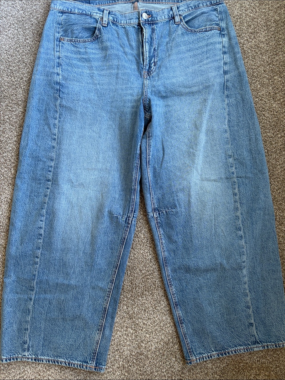 American Eagle Outfitters Relaxed Light Blue women’s barrel jeans